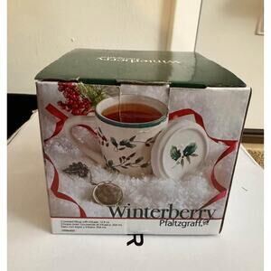 Pfaltzgraff Winterberry Covered Mug with Infuser Tea 12 Oz. Christmas Decor